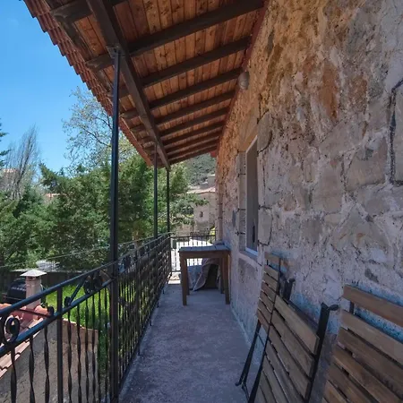 Апартаменты Spiti Barbalia, Village, Laconia, 1050m Agrianoi